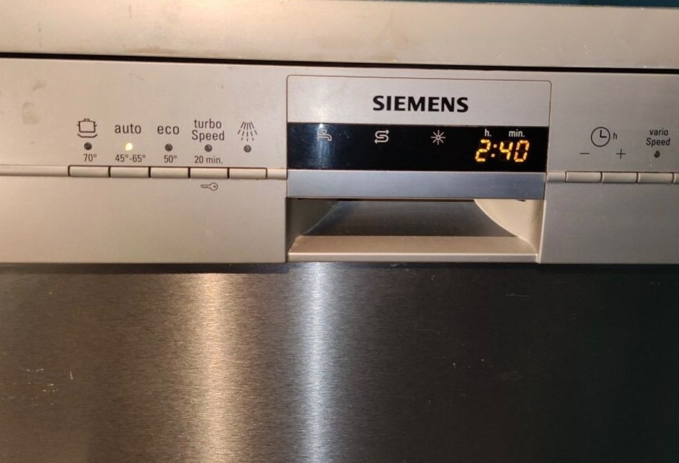 Nerezová myčka na nádobí Siemens 60cm, 3 koše