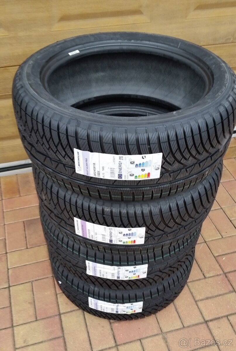 NOVÉ zimní pneumatiky MICHELIN 245/45 R18 100V XL r.v. 2024