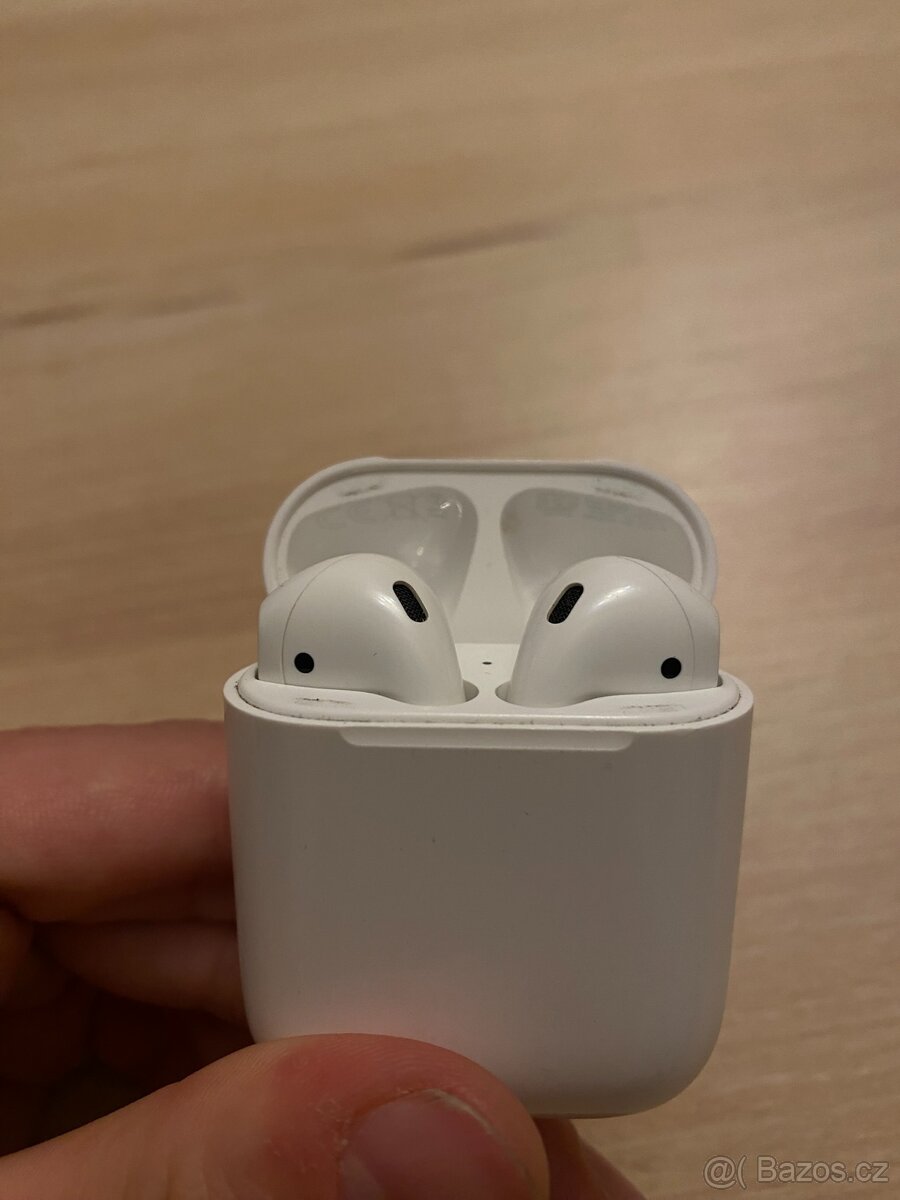 Apple Airpods 2. generace