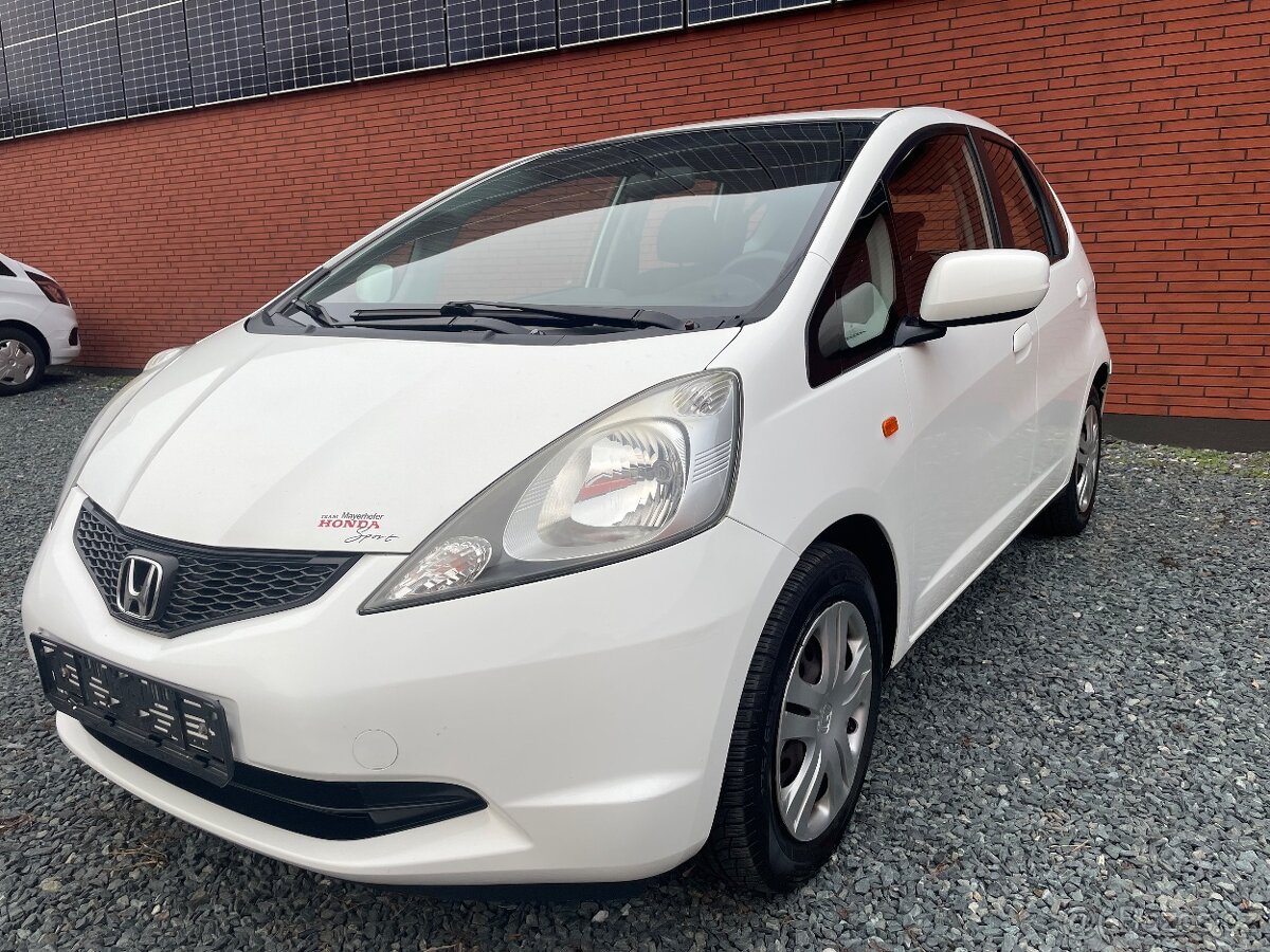 Honda Jazz 1.2i-VTEC 66kw,Rok 2008,99tkm,Bez Koroze,Nová STK