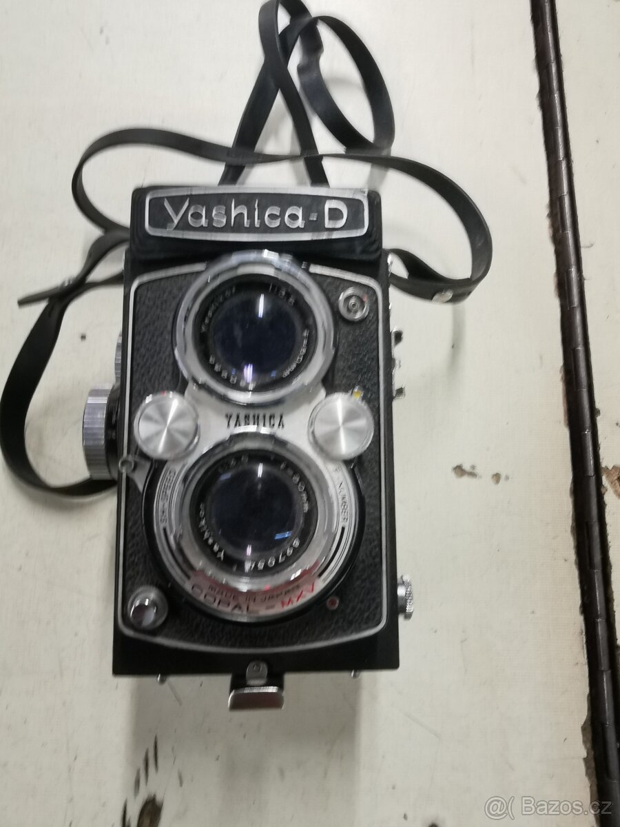 Retro fotoaparát Yashica - D