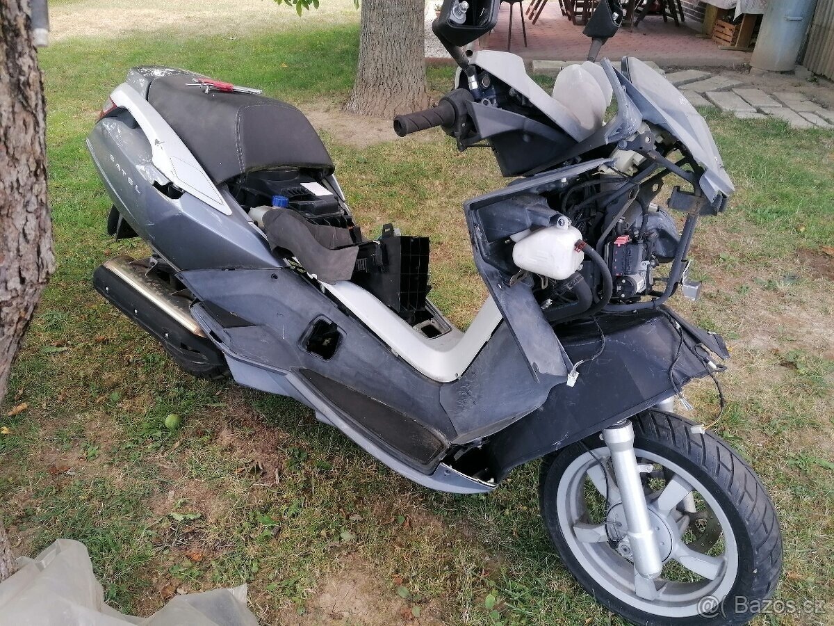 Peugeot satelis 125cm + kompresor verzia