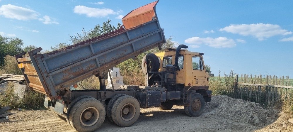 Tatra 815 T1 S3 rok 1986 10 válec 6x6 sklápěč