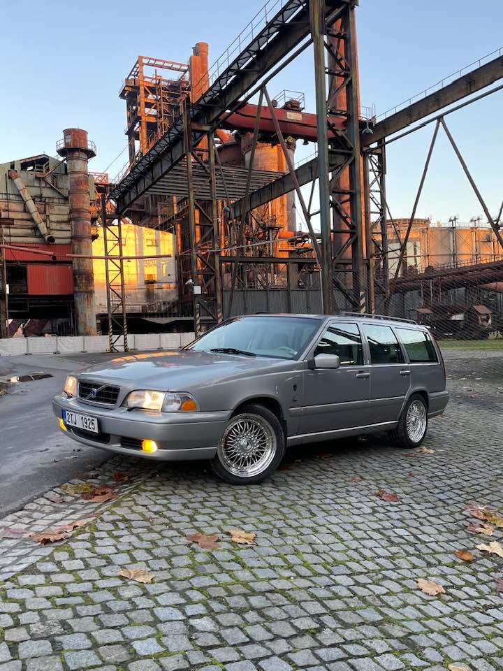 Volvo V 70