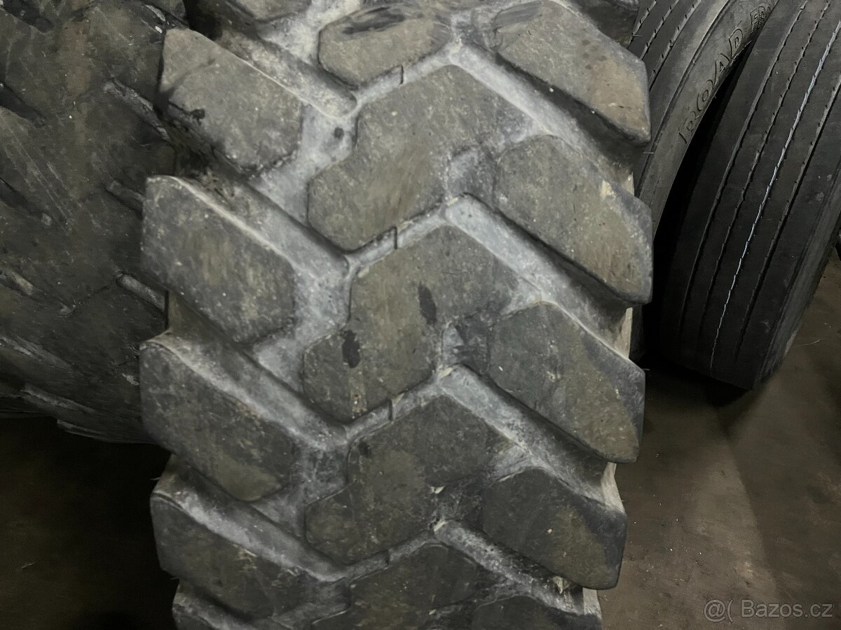 460/70r24 460 70 24 R24 460/70/24 pneu na nakladač