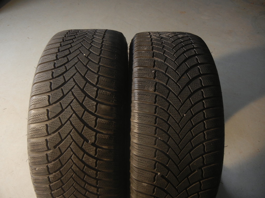 Zimní pneu Bridgestone 225/55R16