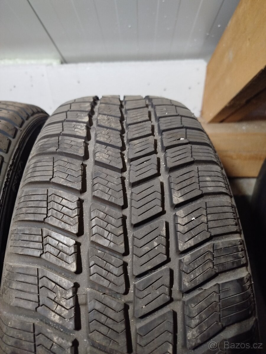 205/55 R16 zimní pneu