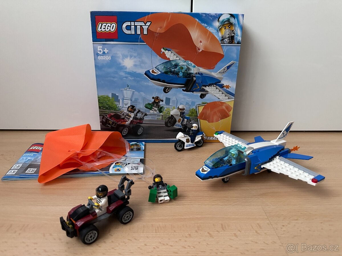 Lego City 60208 - Zatčení zloděje s padákem