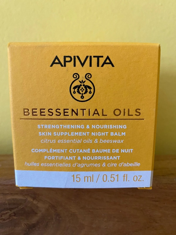 Apivita Beessential Oils noční pleťový balzám 15 ml