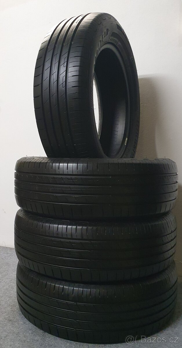 4x ZÁNOVNÍ 215/60 R17 Letní pneu Goodyear Efficient Grip