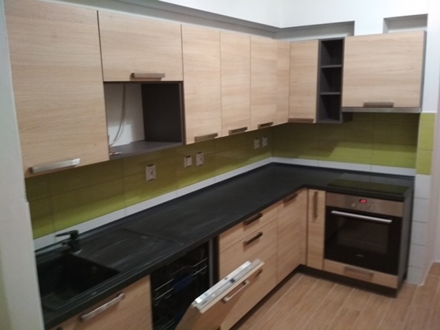 Pronájem bytu 2+1, 50 m² s balkonem – Trutnov (Kryblice)