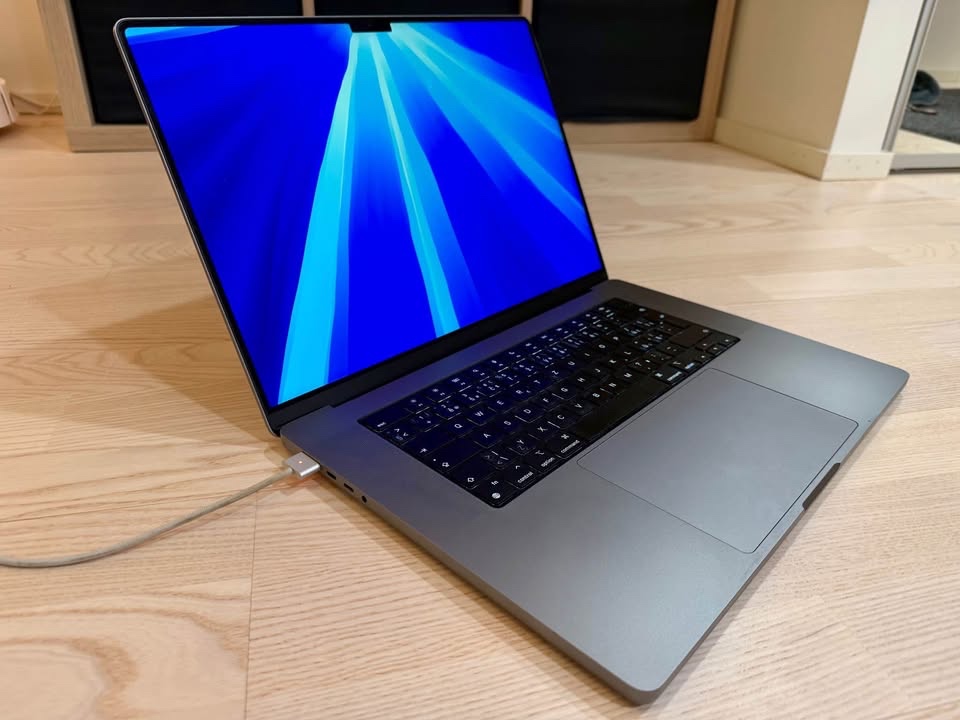 MacBook Pro 16" M1 Pro - 1TB