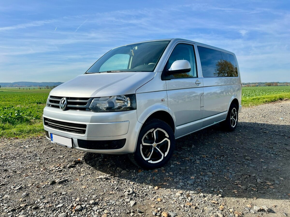 Volswagen Transporter T5, 2.0TDI, 103kW, 8 míst, odpočet DPH