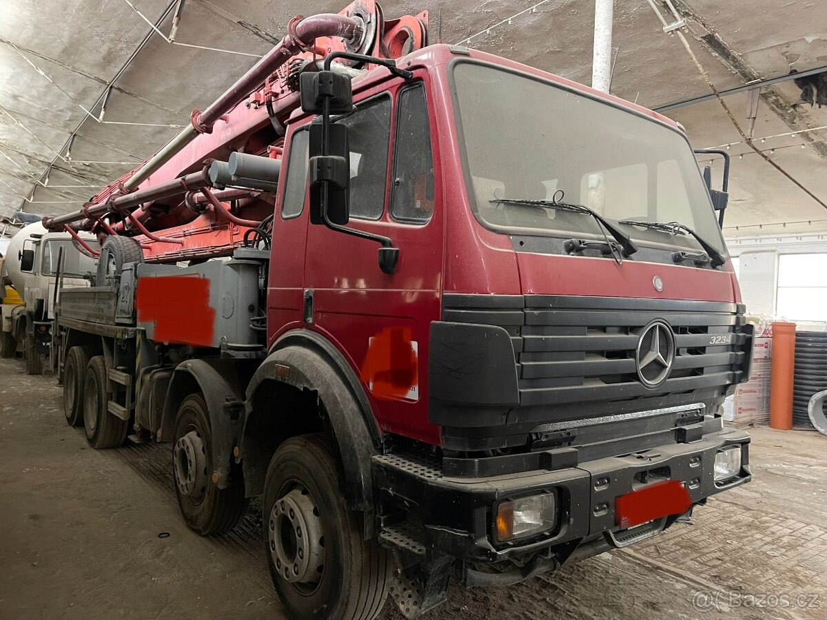 Mercedes-Benz 3234 8x4 BETONPUMPA 36m