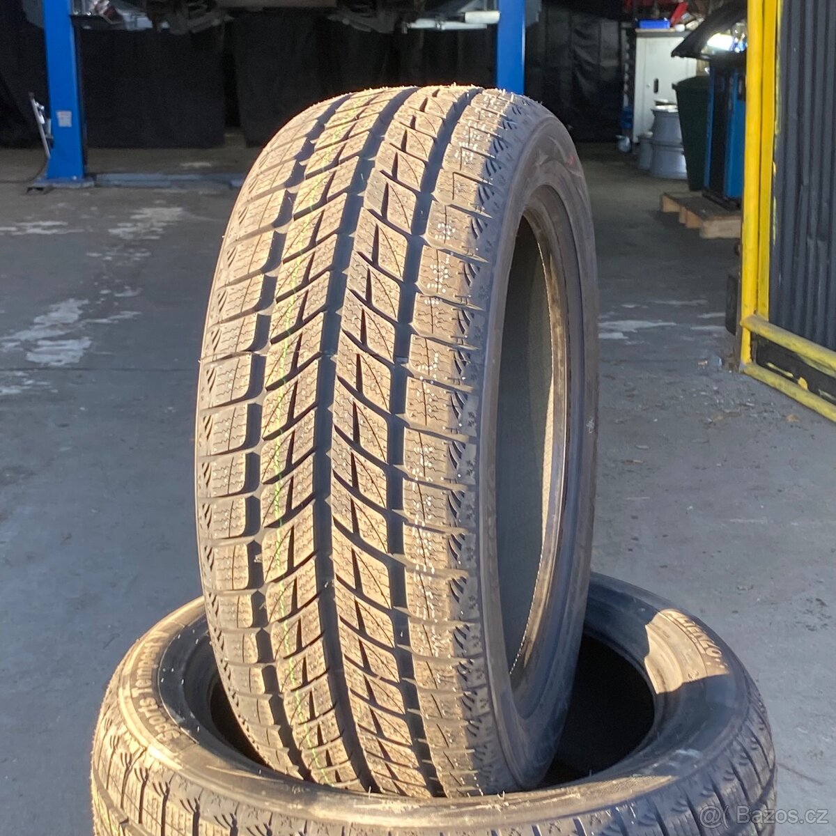 Zimní pneu 235/35 R19 91T Altenzo