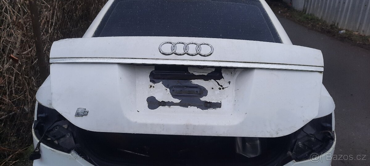 Viko kufru audi A6 4F US americke viko