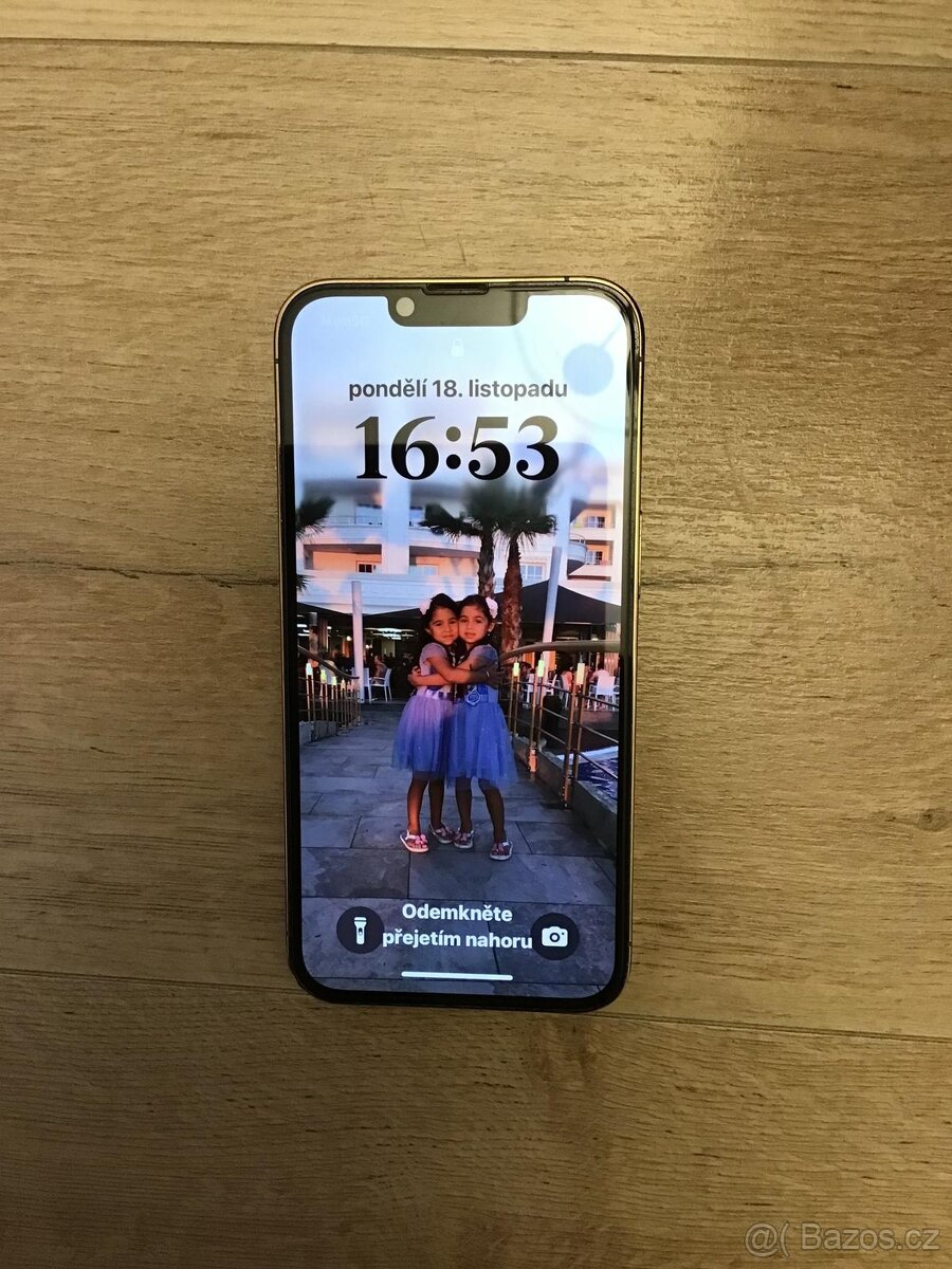 iPhone 13 Pro 128GB - zlatý - top stav