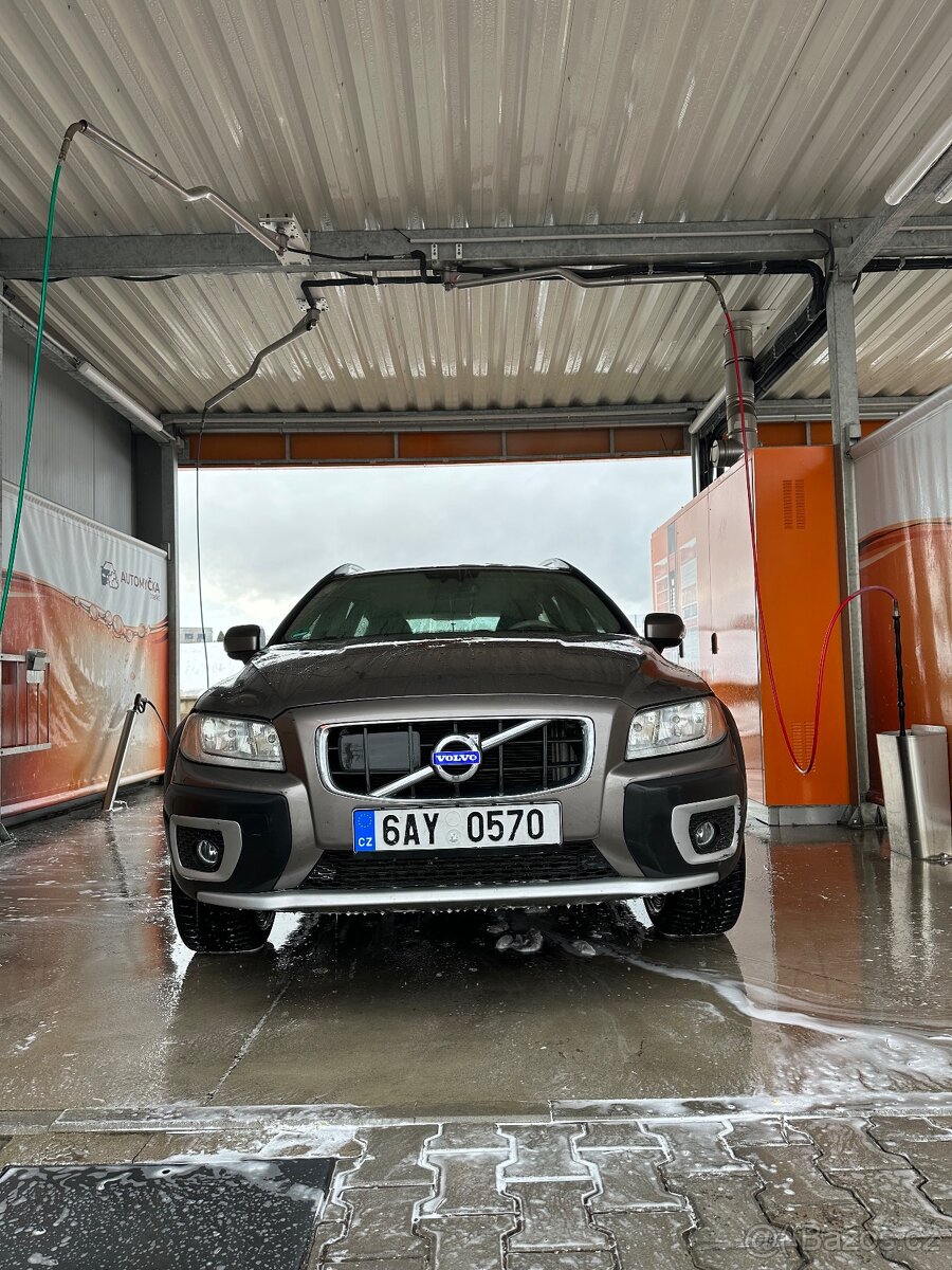 Volvo xc70 2.4