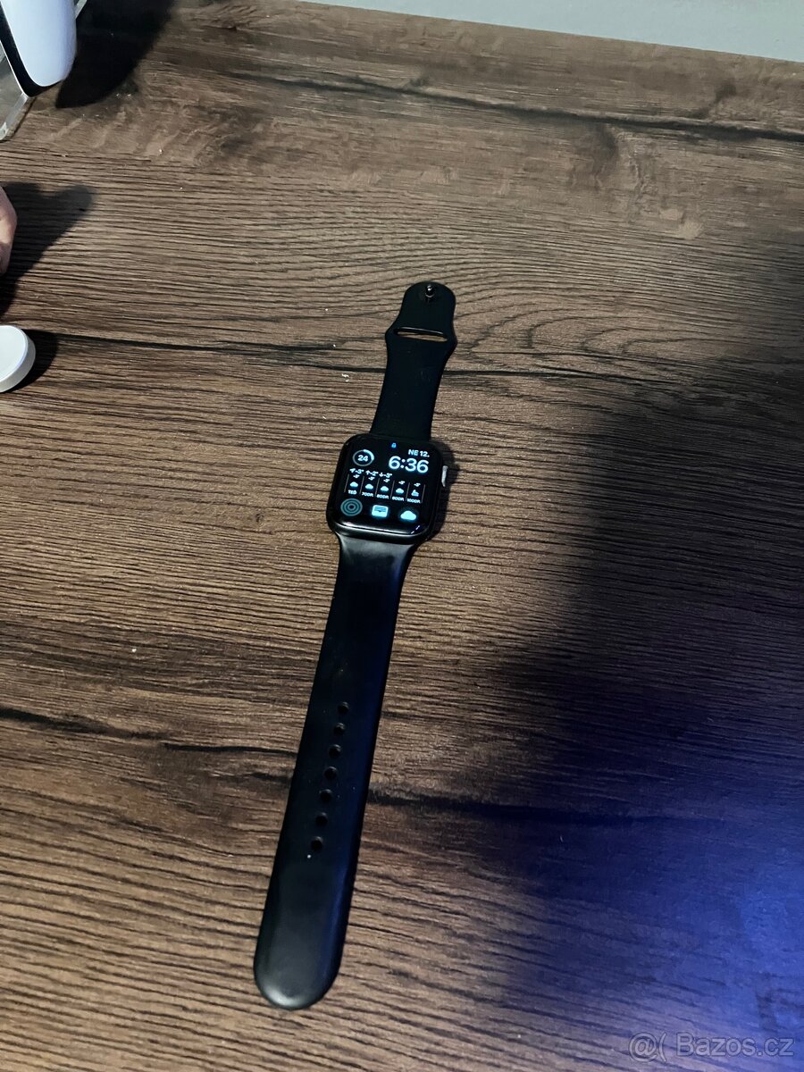 Apple Watch series 5 44mm