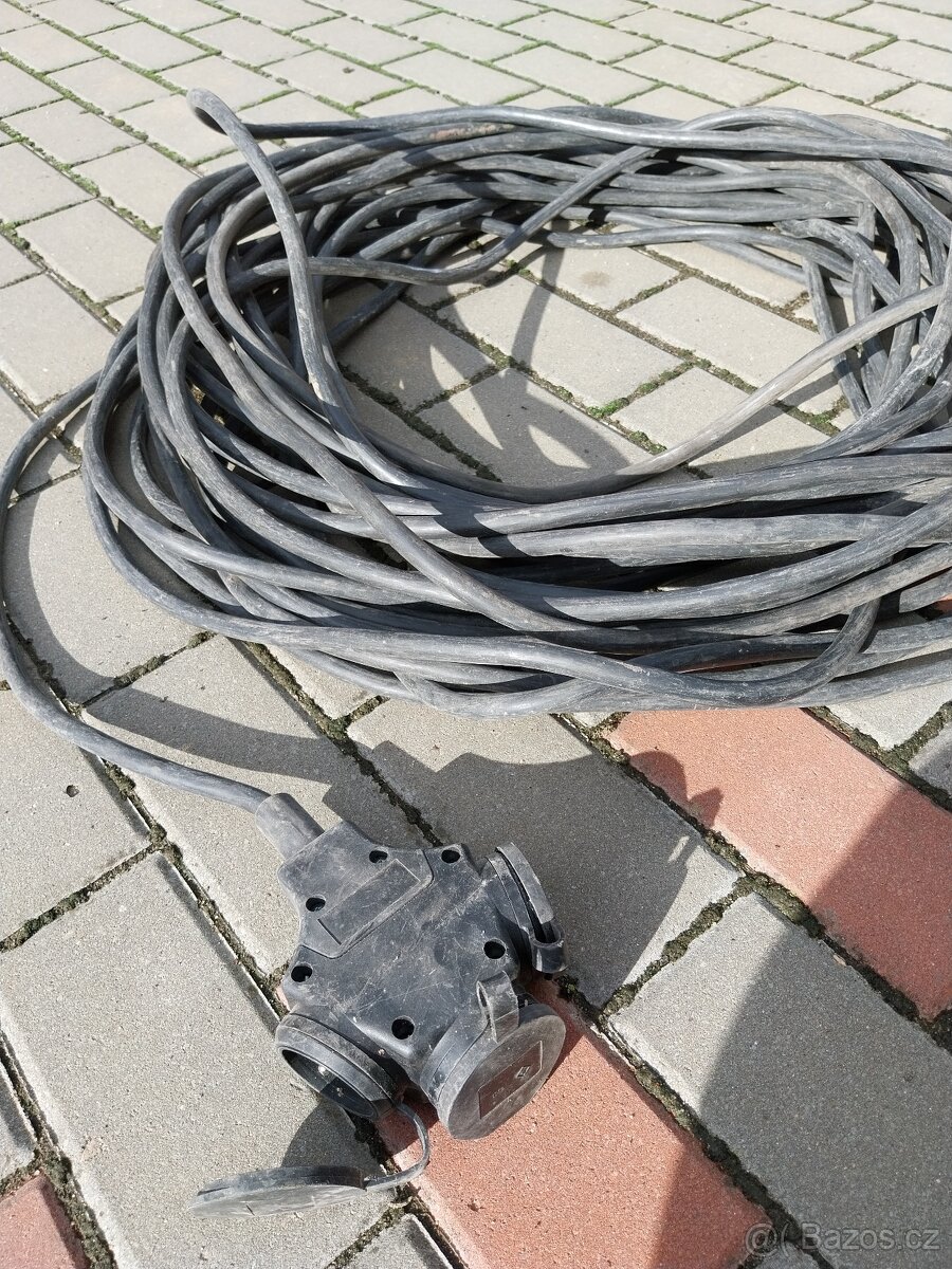 Prodlužovací kabel