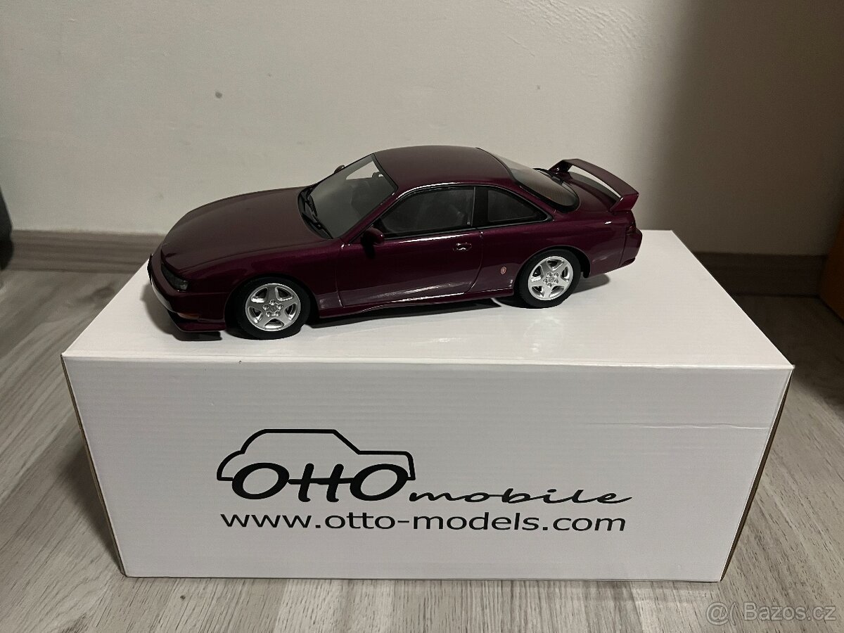 Modely Nissan a dataun 1/18