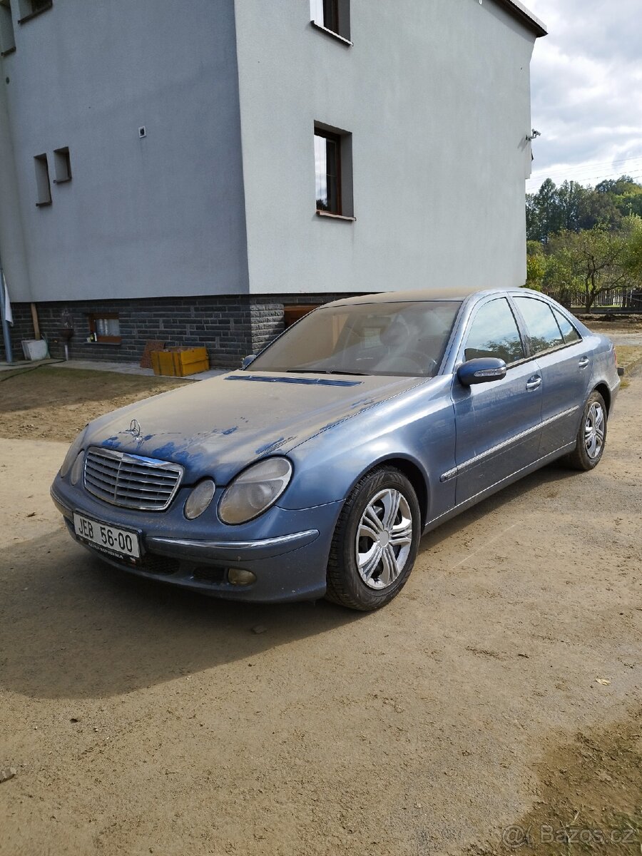 Mercedes E 270 CDI r,v, 08/2002