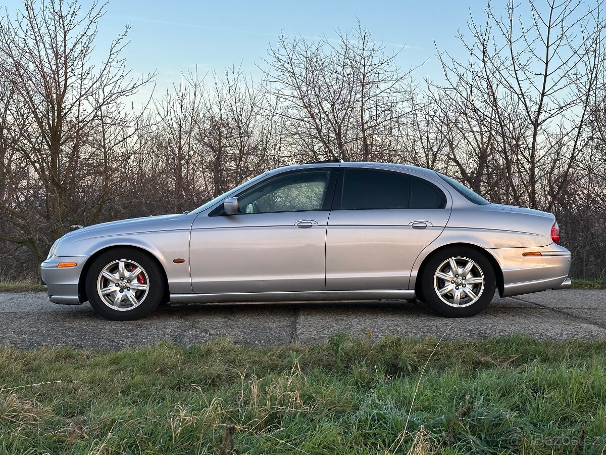 Jaguar S-Type 4.0 V8