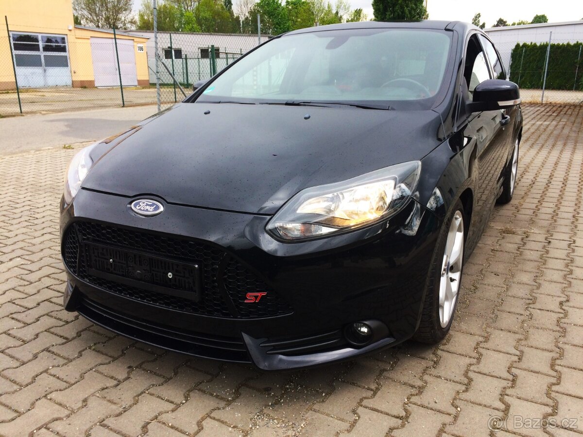 Ford Focus 2.0i 16v ST sport