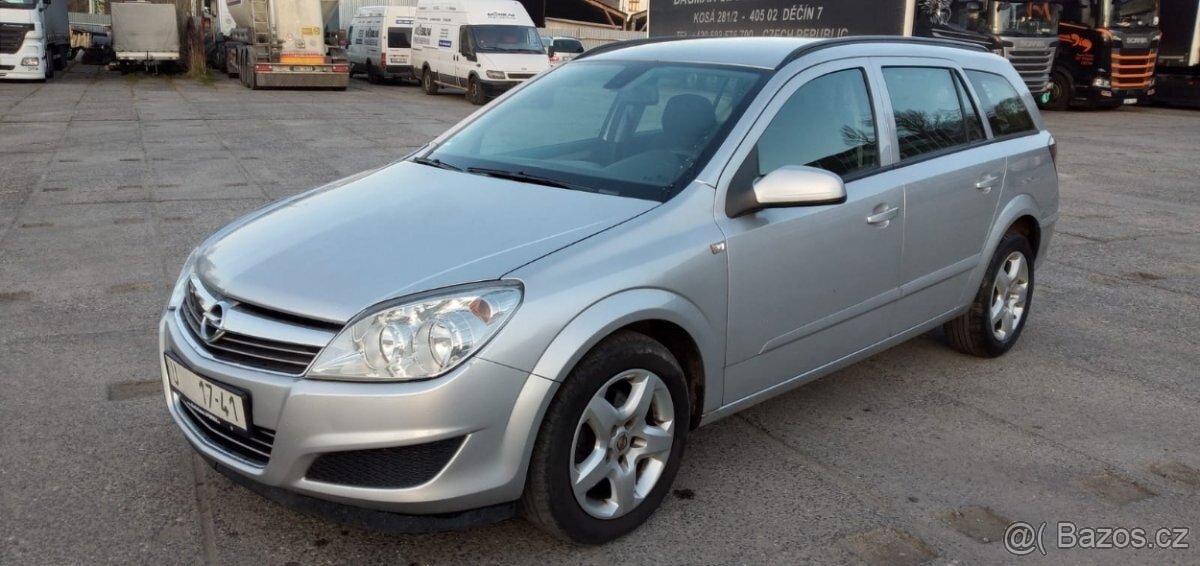 Opel Astra caravan 1,3CDTI 2008 1.majitel klima