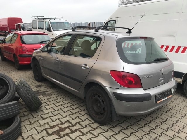 Peugeot 307 1.4i RV:2003