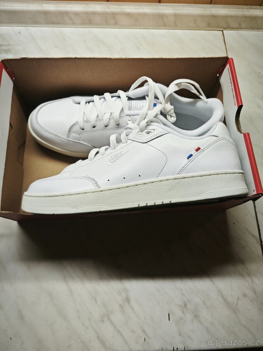 NIKE GRANDSTAND II PINNACLE vel. 44,5