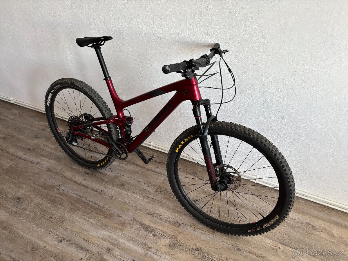 Trek Top Fuel 9.7 (celoodpružené, karbon)