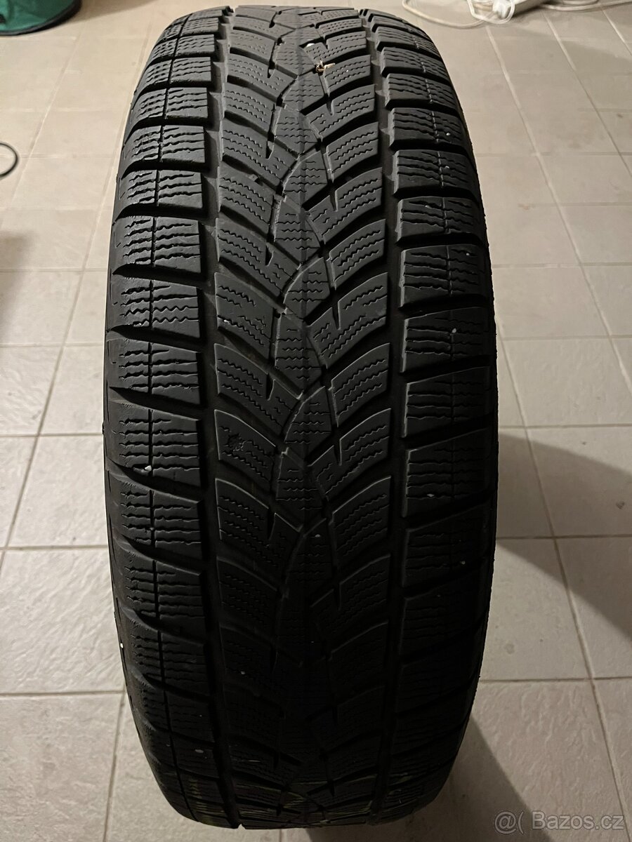 2x Zimní GoodYear Ultragrip Performance 225/65R17 102H