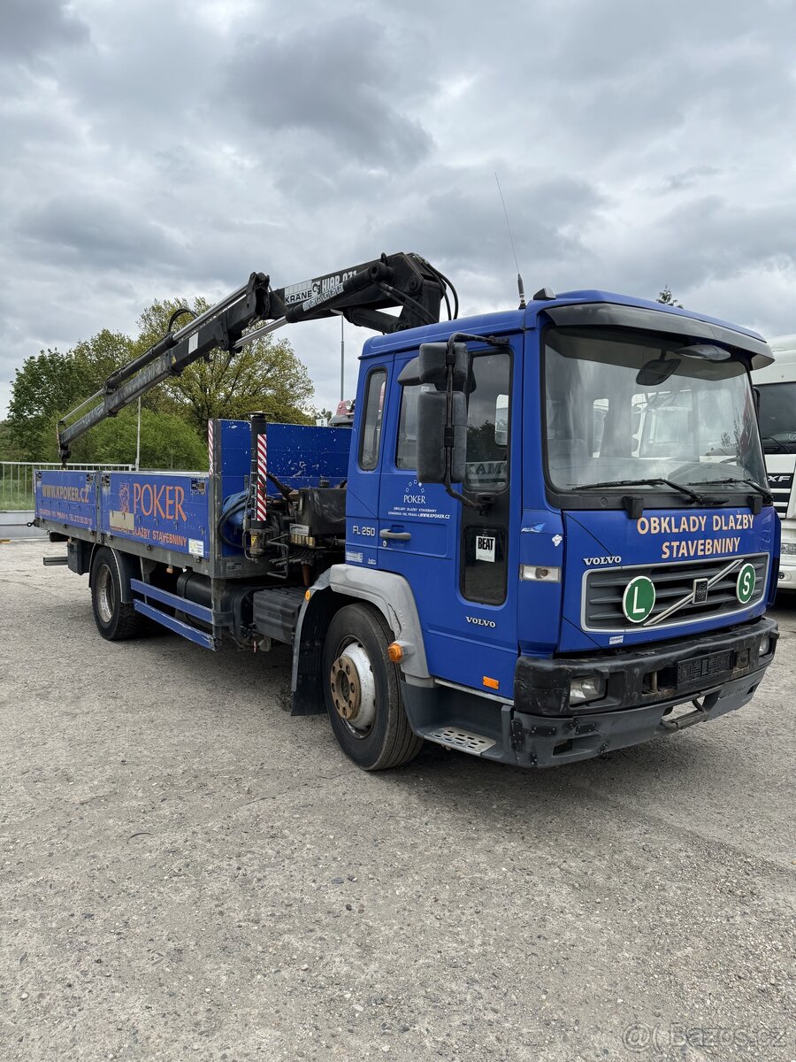 VOLVO FL 250 + HR. HIAB 071