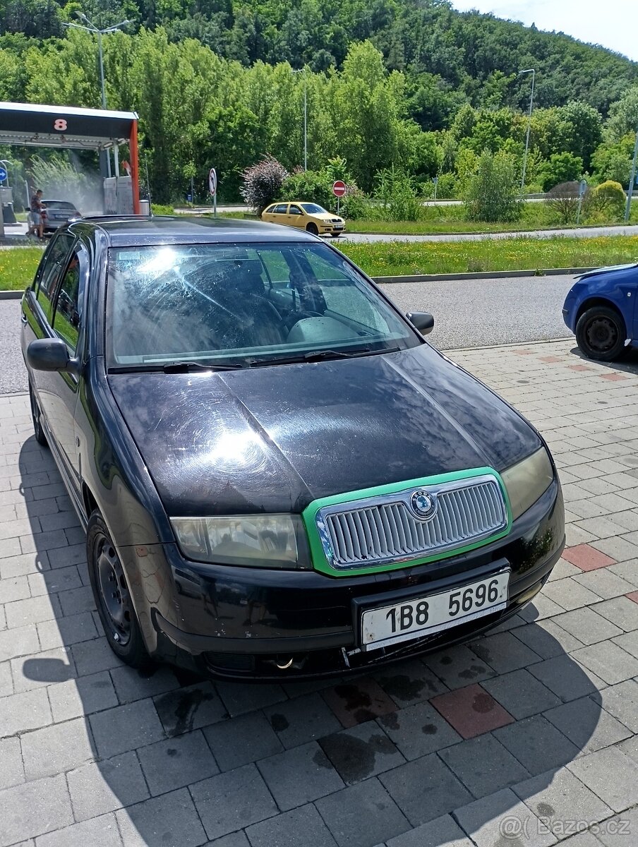 Škoda Fabia, 1.2, 40kw, r. v. 2003, bez STK, vada motoru