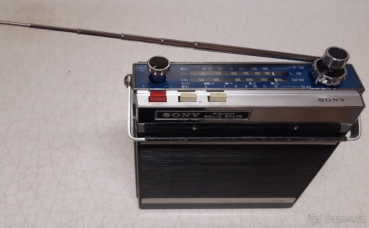 Retro rádio SONY 7F-74DL