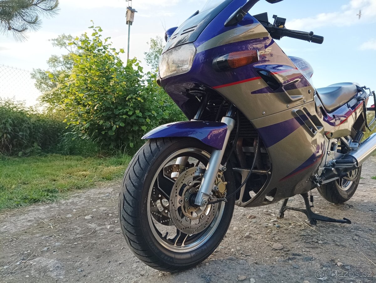 Suzuki GSX1100F