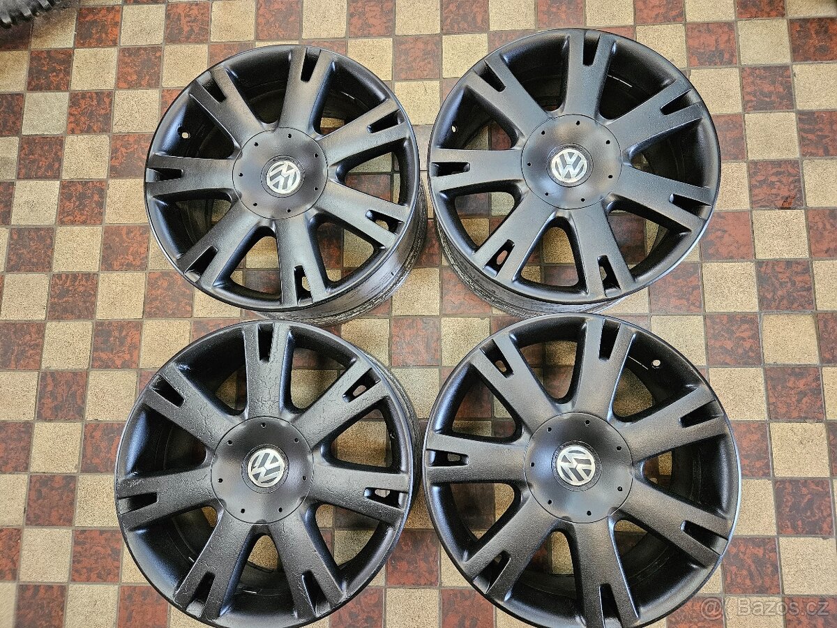 alu kola 18  5x120 8Jx18 et 57  Original VW Touareg