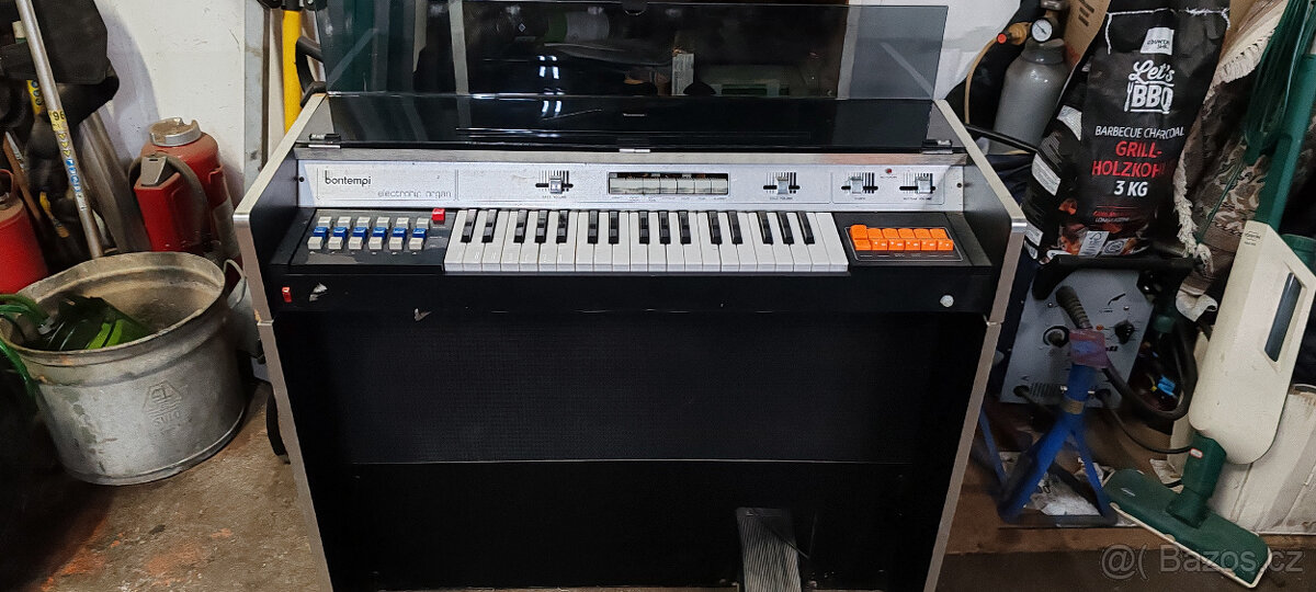 Vintage elektronické klávesy bontempi electronic organ