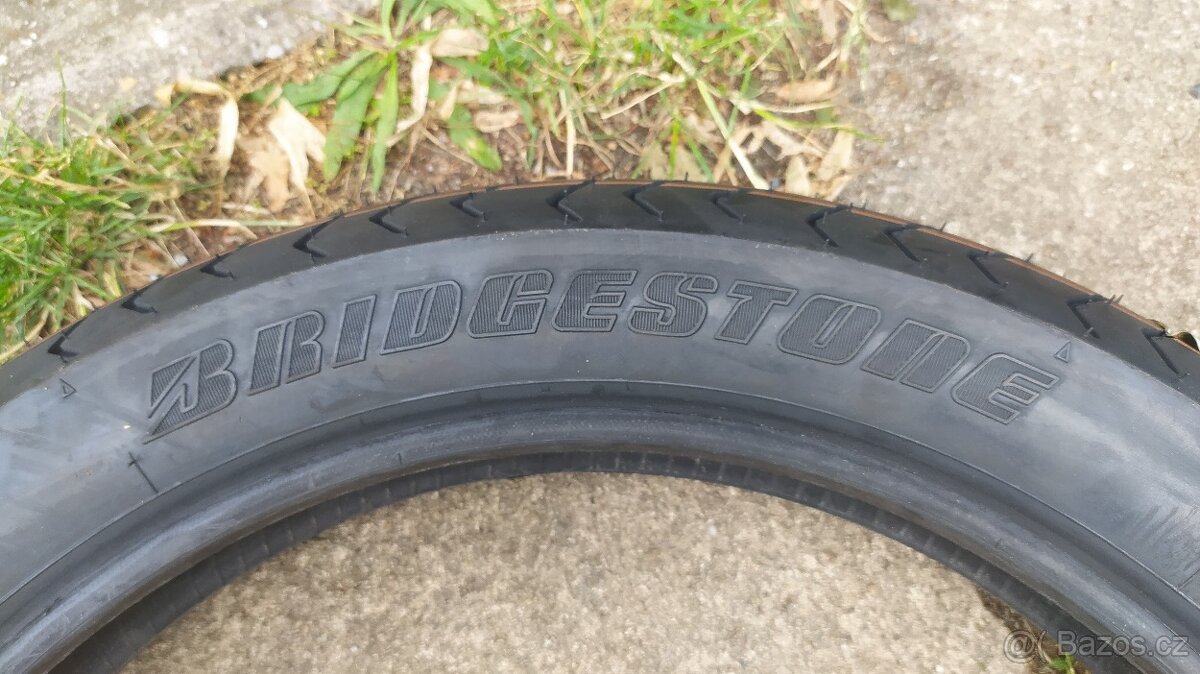 Motopneu 110/90 - 18 BRIDGESTONE EXEDRA MAX