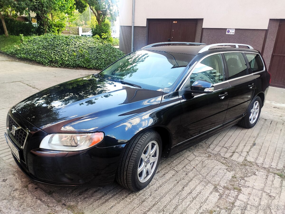 Volvo V70 D5  Summum+Ventilace