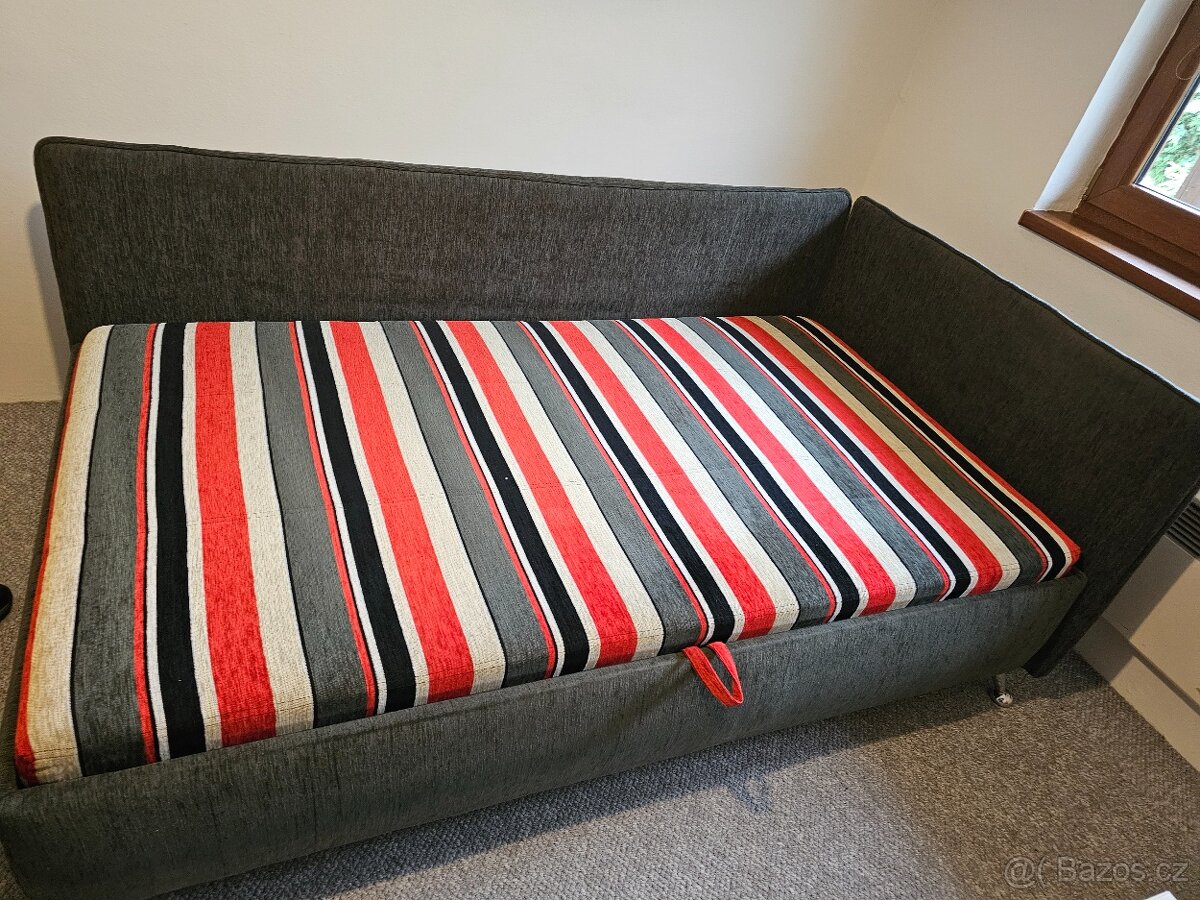 čalouněná postel s úložným prostorem 110x200cm
