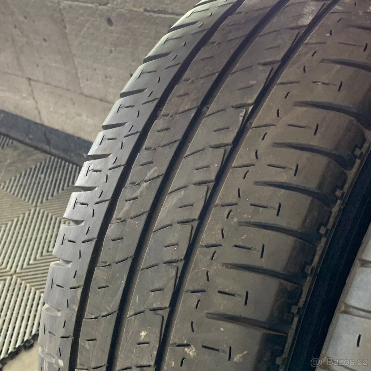 Letní pneu 235/65 R16C 115/113R Michelin  5,5mm