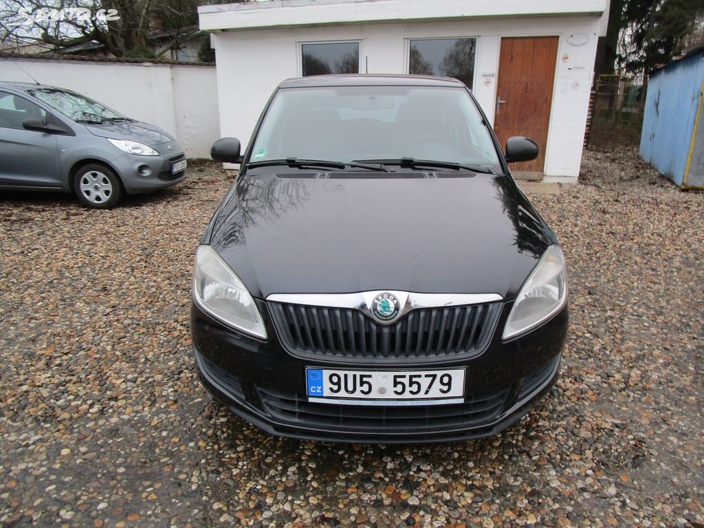 Prodám škoda fabia 1.2,r.v. 2011,najeto pouze 101800km.