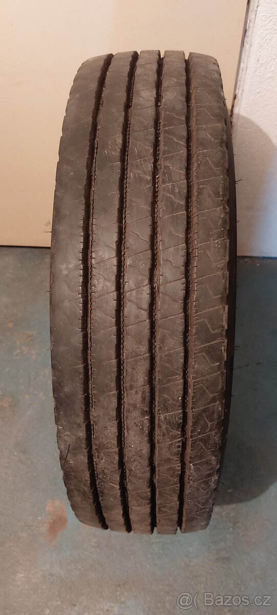 Prodám pneu 205/75R17,5