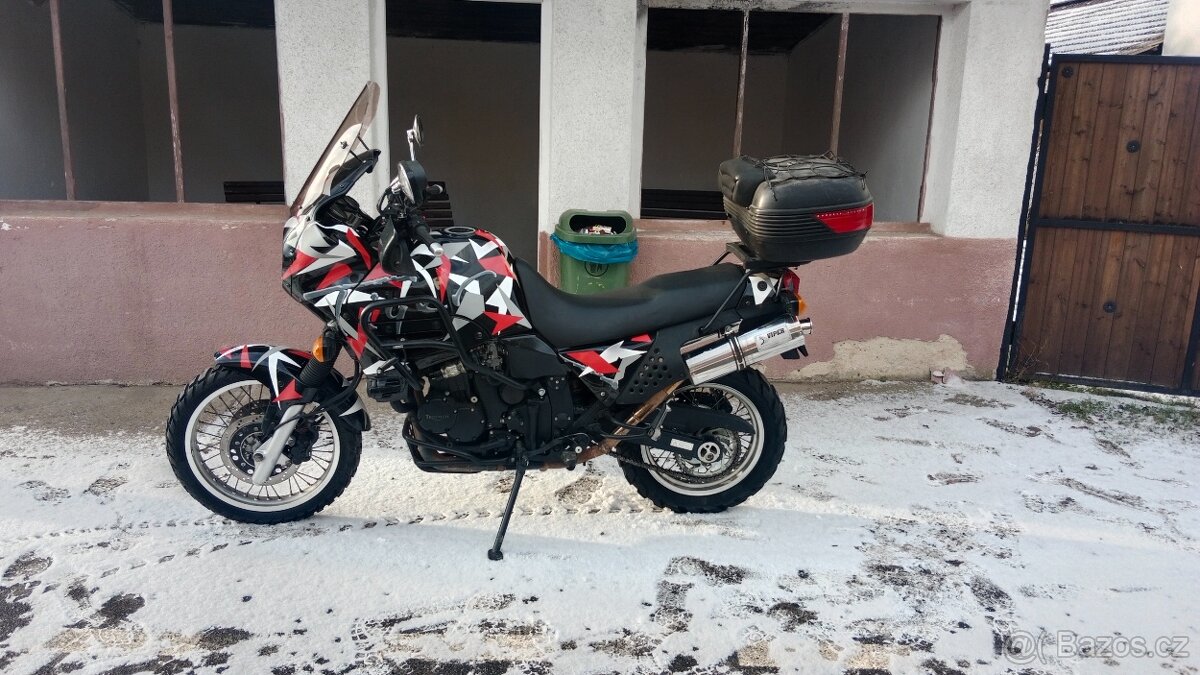 Triumph Tiger 900