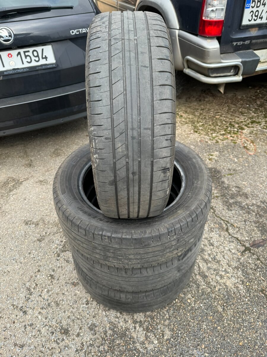 4ks 215/60/17 Goodyear 45%, DOT2020, sada 799,-