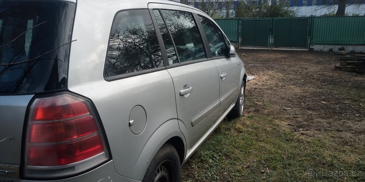 Prodám Opel Zafira B z19dt 7mist