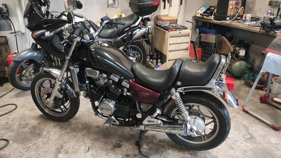 Honda VF 750 Magna přímo od majitele v Německu