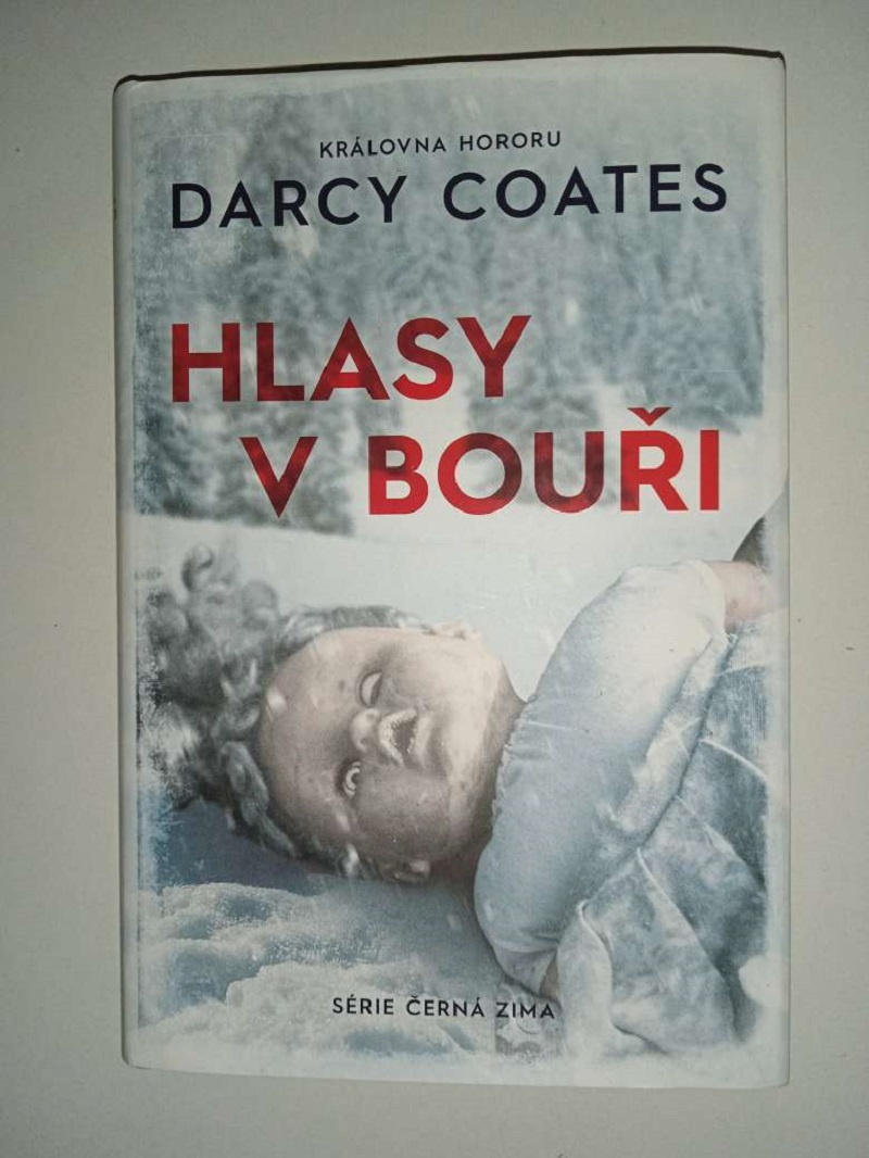 Hlasy v bouři Darcy Coates